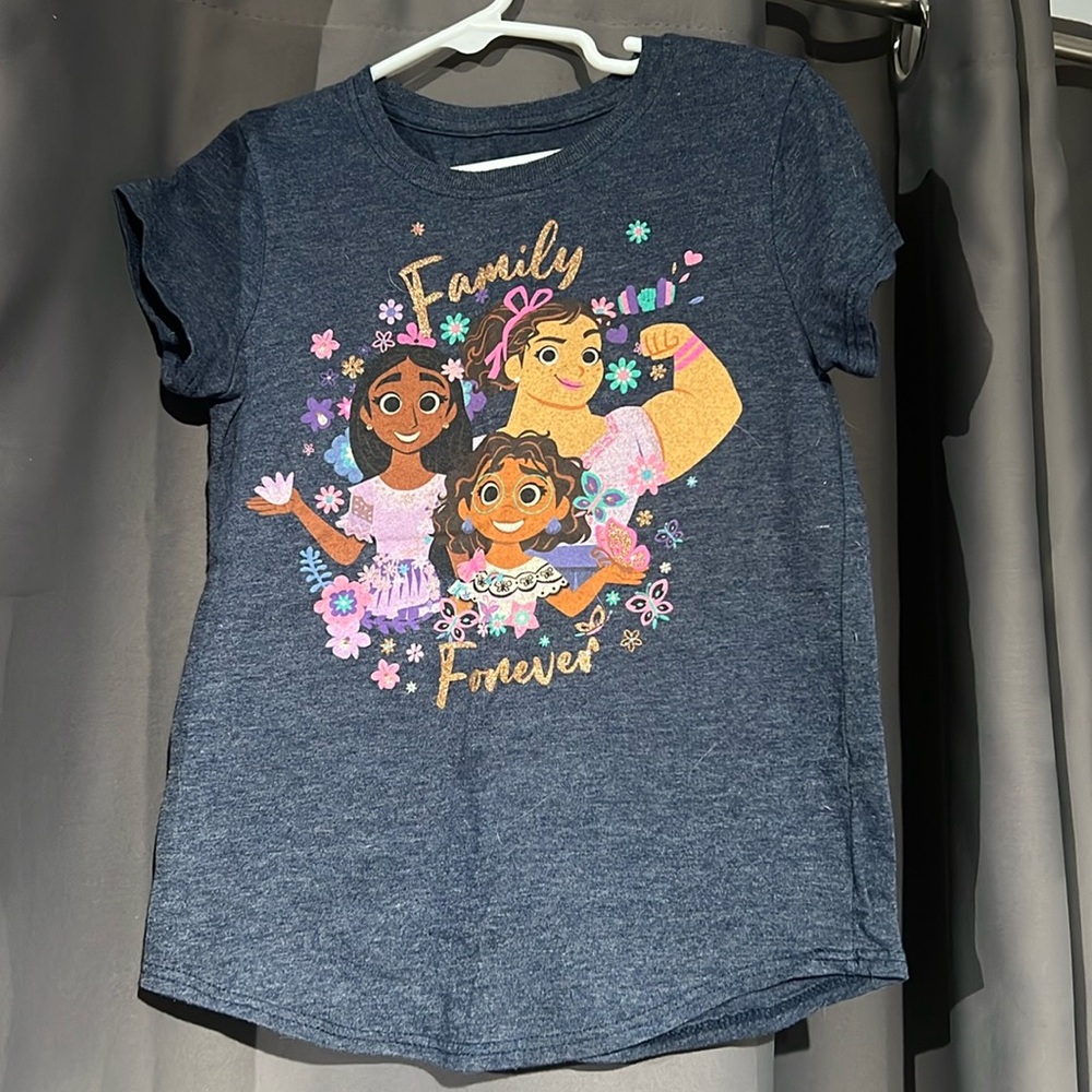 Disney Encanto jumping beans top T-shirt size 6 mirabel isabella and Luisa